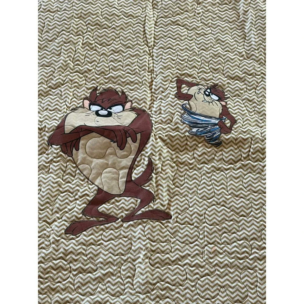 VTG Handmade Taz Tasmanian Devil Appliqué Quilt 40x54